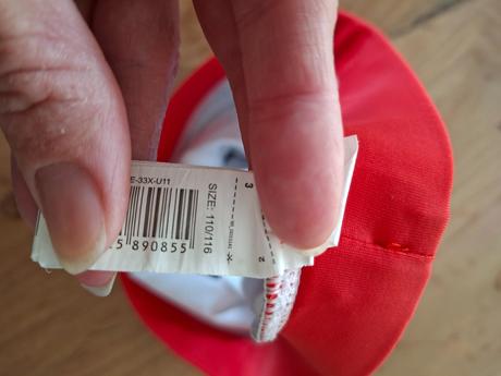 Plavky so žralokom, 110