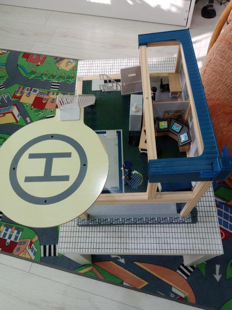 Policajná stanica drevená, 