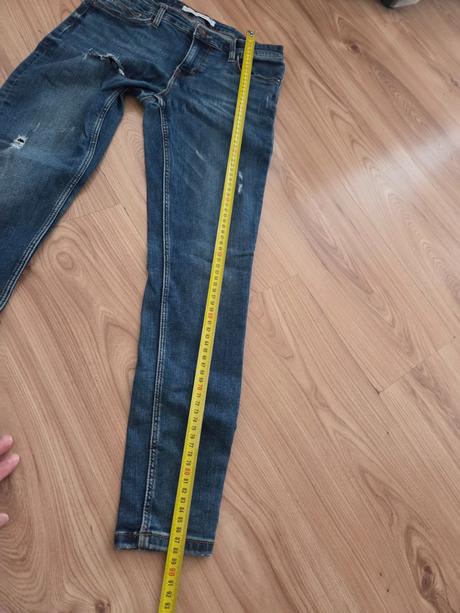 Džínsy, stradivarius,40