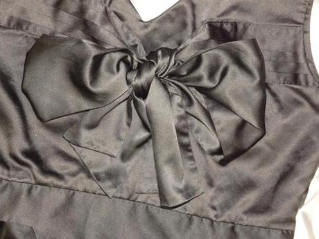 Luxusné čierne  šaty, 36