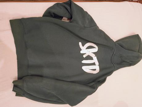 Zara mikina cena už s poštou, m