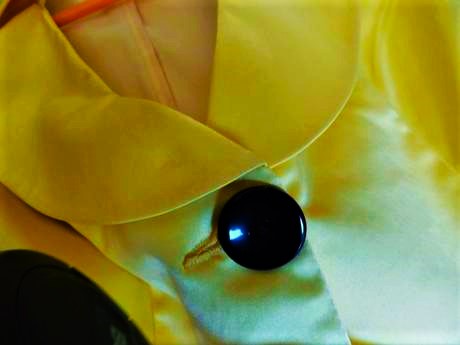 Luxusný saténový kostým, 38