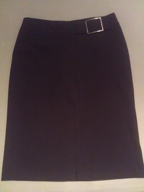 Sukňa čierna s rozparkom, terranova,m