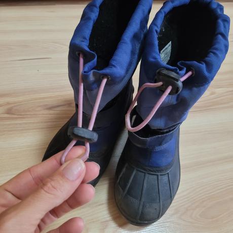 Snehule columbia, columbia,32