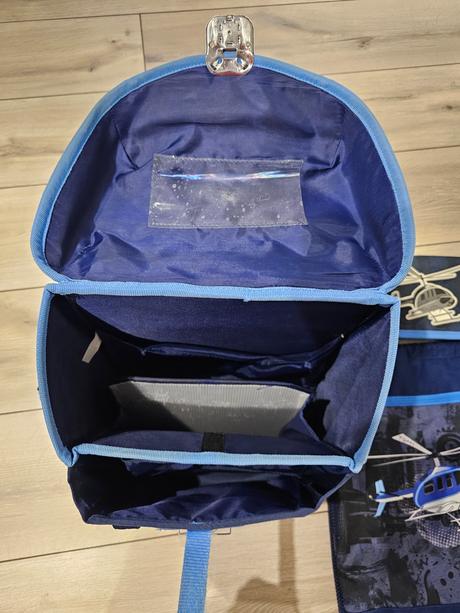 Skolska taska s peracnikom, 