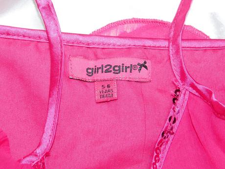 Velmi pekny volanikovy top, girl2girl,116