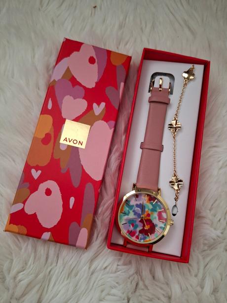 Hodinky a náramok, avon