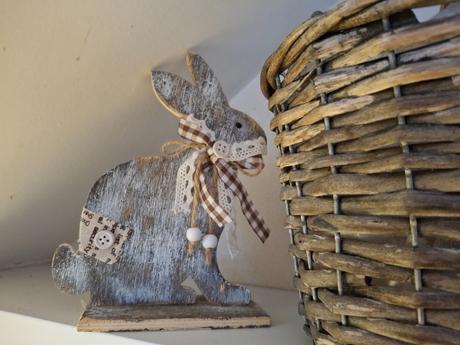 2ks drevene dekoracie sliepka a zajacik, 