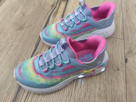 Skechers, skechers,32