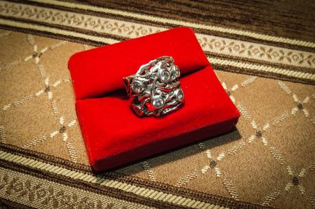 Strieborný prsteň, 