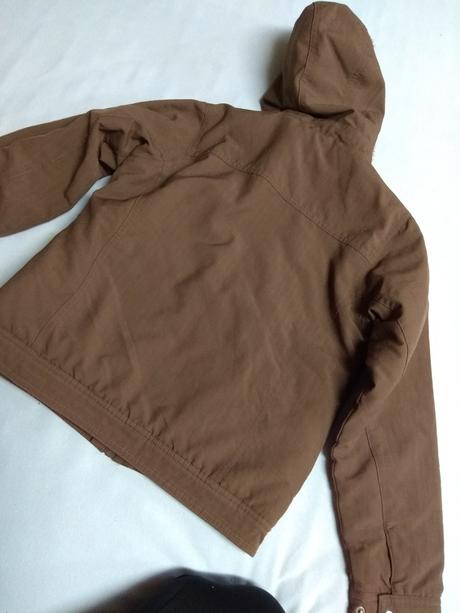 Bunda + darček, puma,140