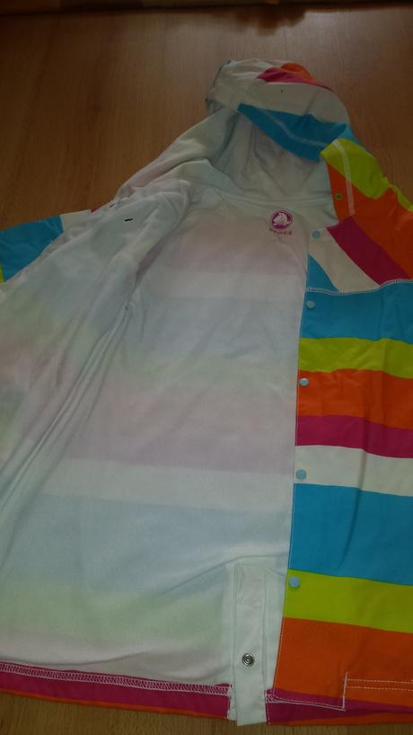 Nenosena vetrovka s kapucou znacky crocs, 122