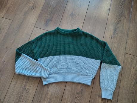 Kratší svetrík, pull&bear,xs