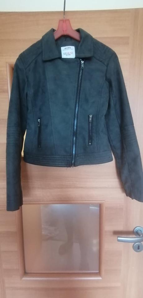 Kozenková bunda, 146