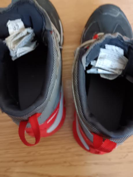 Turistické topanky, 32