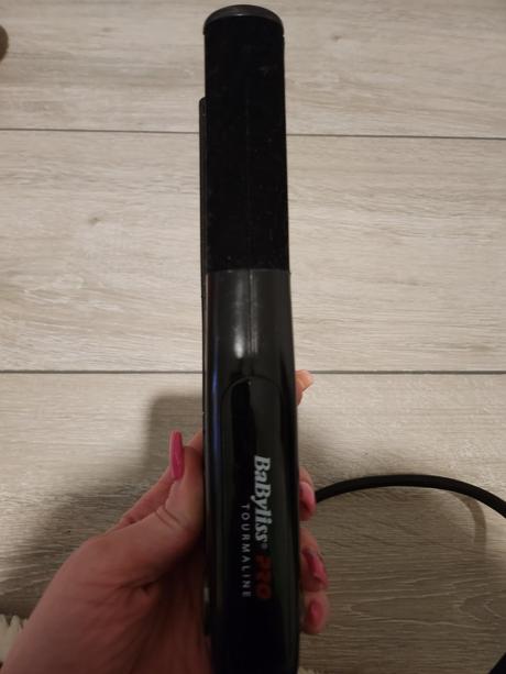 Malá žehlička na vlasy babyliss pro, 