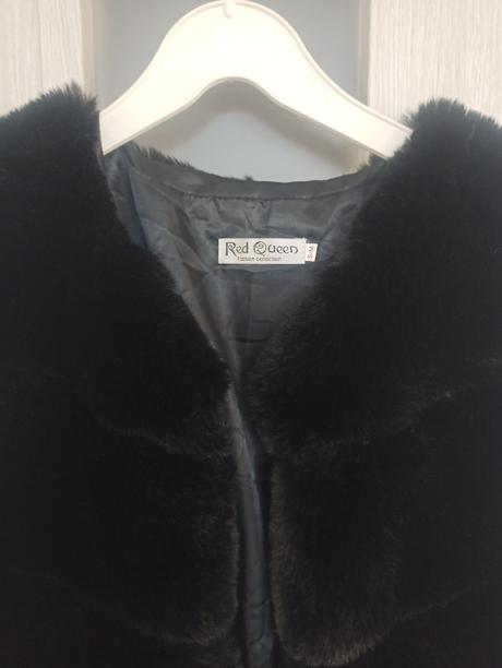 Dámska, čierna dlhá vesta, s