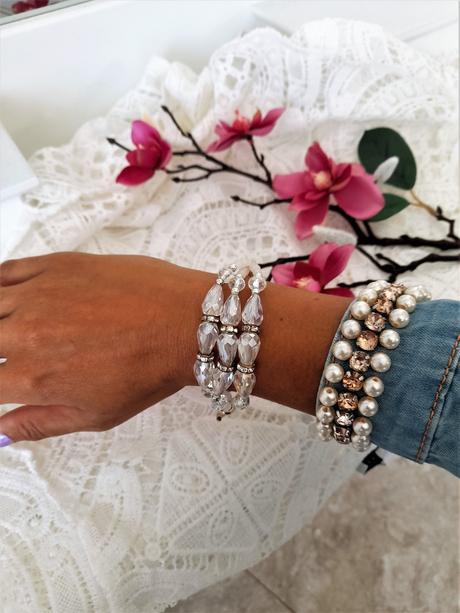 Trblietavý korálkový náramok,