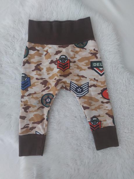 Pudlové štýlové tepláky maskačové, 92