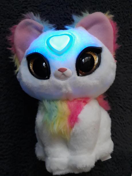 Interaktívna mačička luna, 