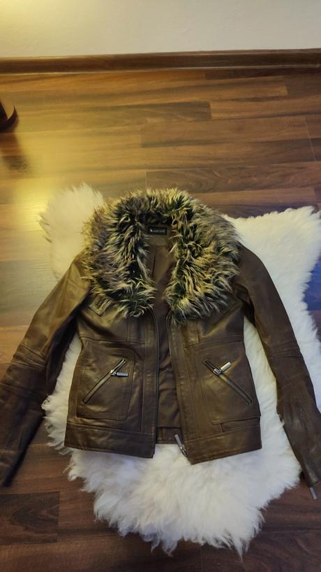 Kožená bunda, 34