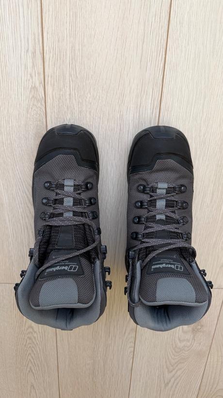 Predám dámsku turistickú obuv storm trek gore-tex, 38
