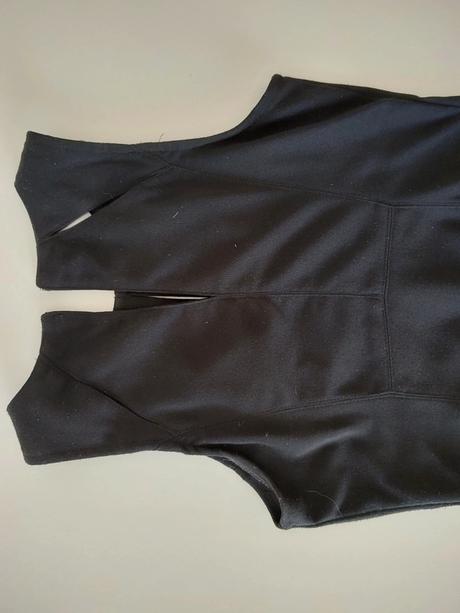 Čierne mini šaty, s