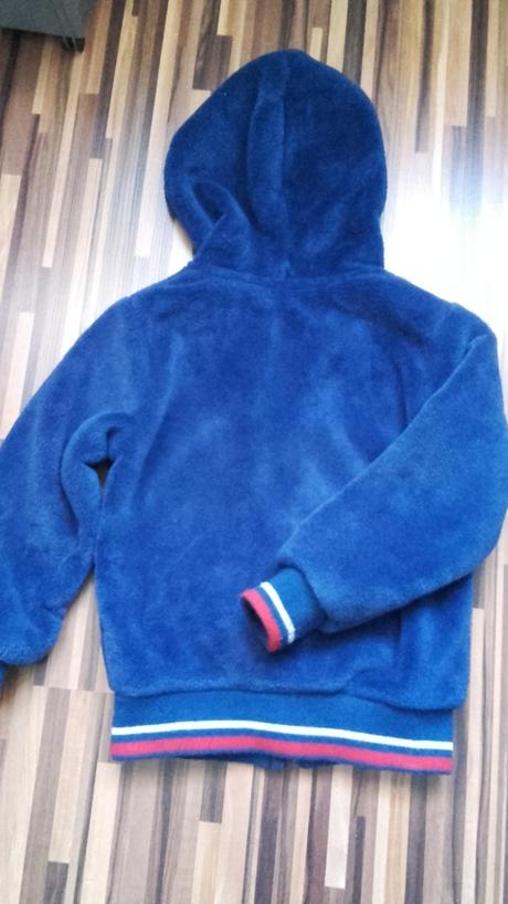 Chlpatá mikina, 104