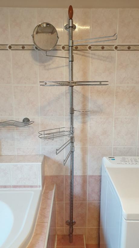 Chromový stojan do kúpelne, 