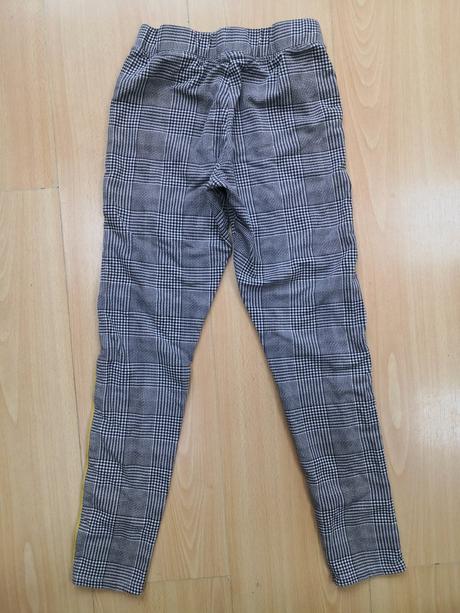 Trendy karovane nohavice s pasikom, h&m,152