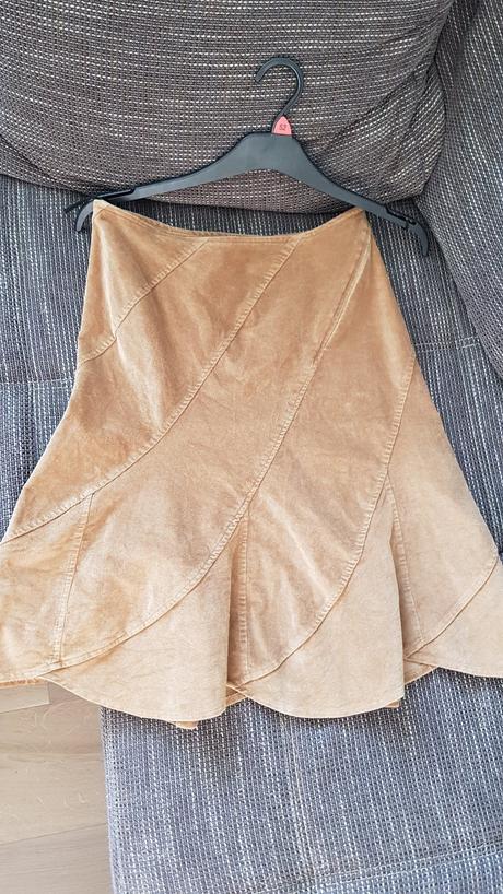 Mencestrova sukna, m