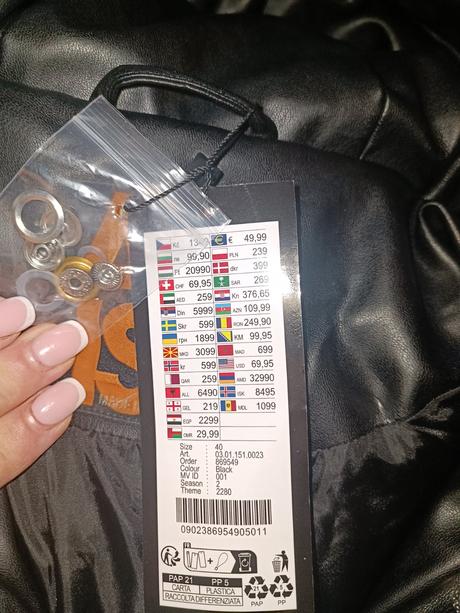 Zimná bundička s kapucou č.44, amisu,40 / 42 / 44