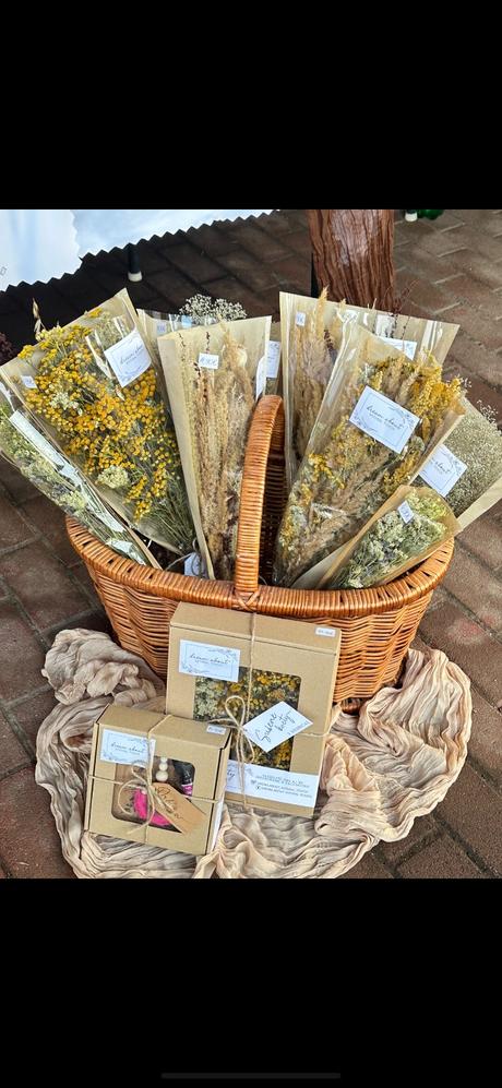 Krásny kytica sušených kvietkov, 