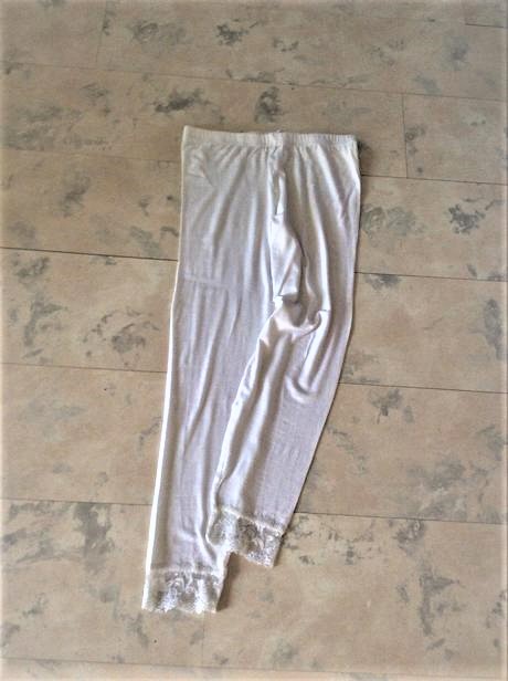 Tenké legíny s čipkou na spodku m/l, l