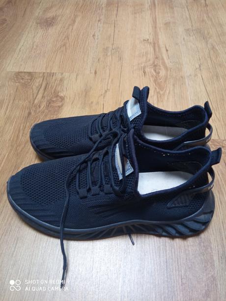 Vzdušné tenisky, 40