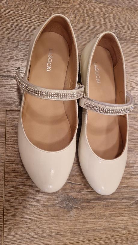 Topanky na prilezitost, lasocki,33