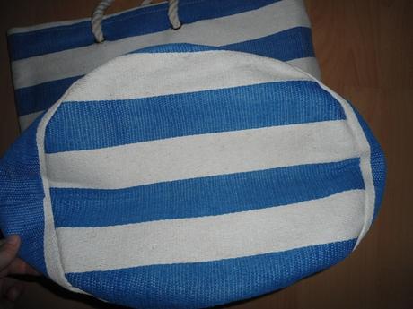 Velka bielo-modra plazova taska, 