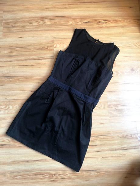 Puzdrové úzke čierne šaty, s