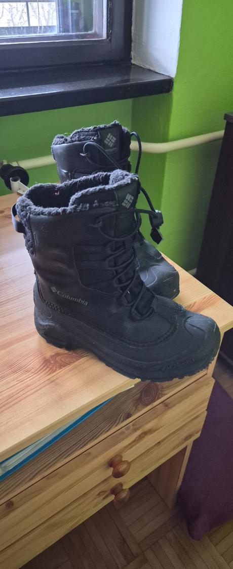 Snehule, columbia,36