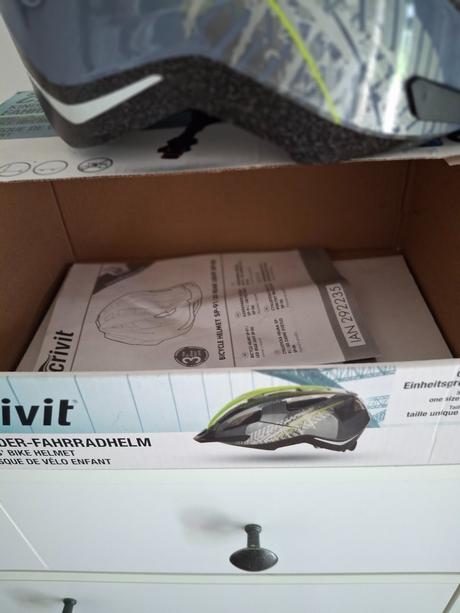 Detská cyklistická prilba so zadným svetlom xs-s, xs
