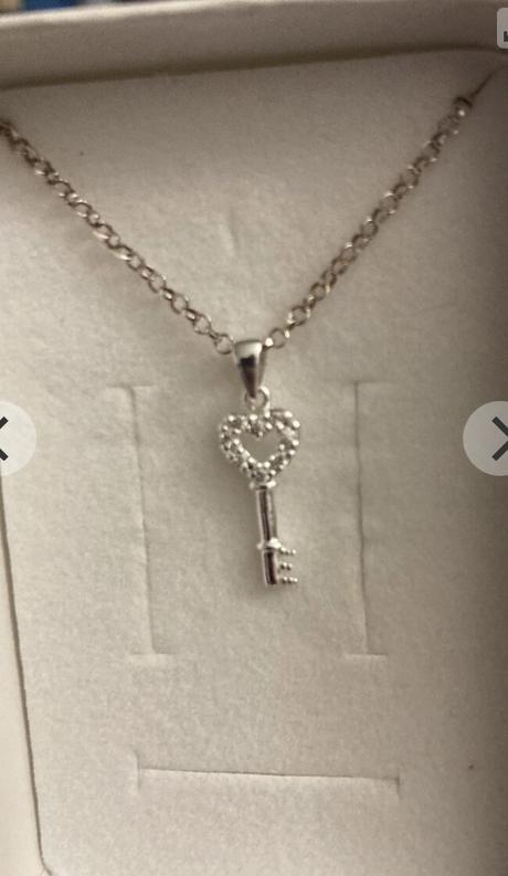 Strieborná retiazka na krk+prívesok kľúčik,