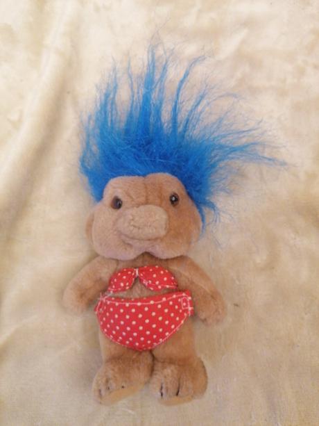Plyšak trol-ka, 