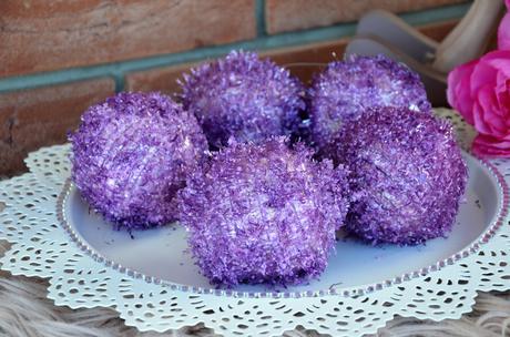 5 x závesná guľa na stromček,