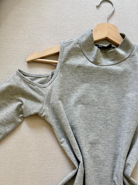 Trblietavý rolák s odhalenými ramenami, xs