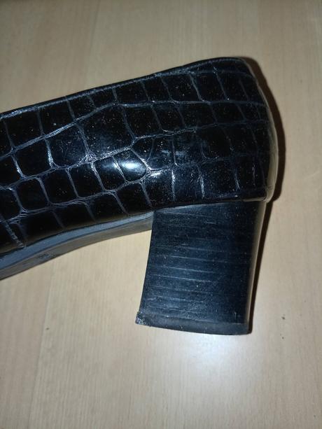 Lakované lodičky, 40