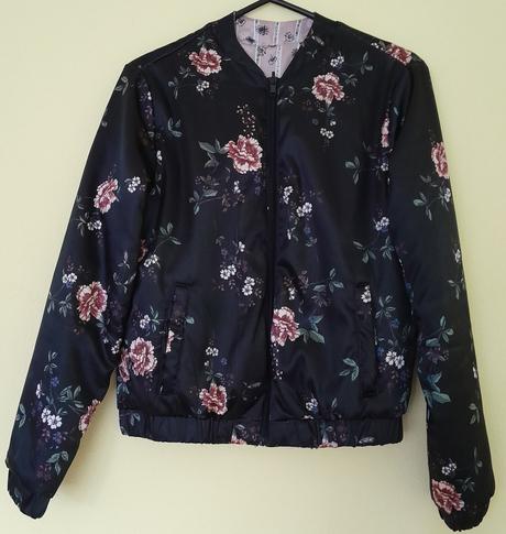 2 strany jednej bundy, s