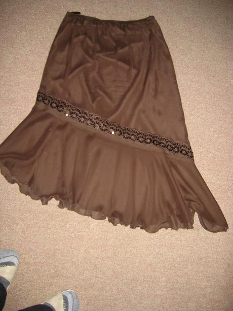 Sukňa elegantná, 38