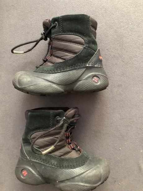 Snehule columbia, columbia,26