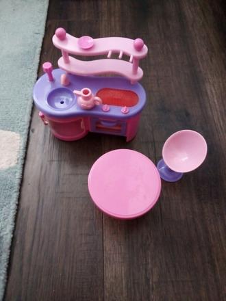 Kuchynka pre bábiku evička,