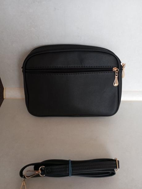 Crossbody kabelka čierna, 